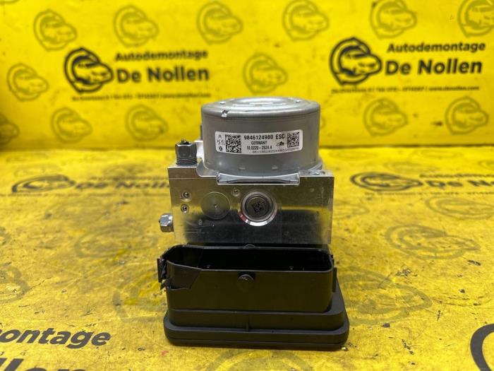 Gebruikte ABS Pomp Opel Corsa F (UB/UH/UP) 1.2 Turbo 12V 100 Prijs € 238,00 Margeregeling aangeboden door autodemontage denollen