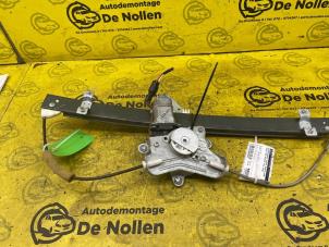 Gebruikte Ruitmechaniek 4Deurs rechts-voor Ssang Yong Rexton 2.7 Xdi RX270 XVT 16V Prijs € 125,00 Margeregeling aangeboden door de Nollen autorecycling