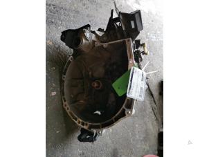 Gebruikte Versnellingsbak Peugeot 208 I (CA/CC/CK/CL) 1.0 Vti 12V PureTech Prijs € 300,00 Margeregeling aangeboden door de Nollen autorecycling