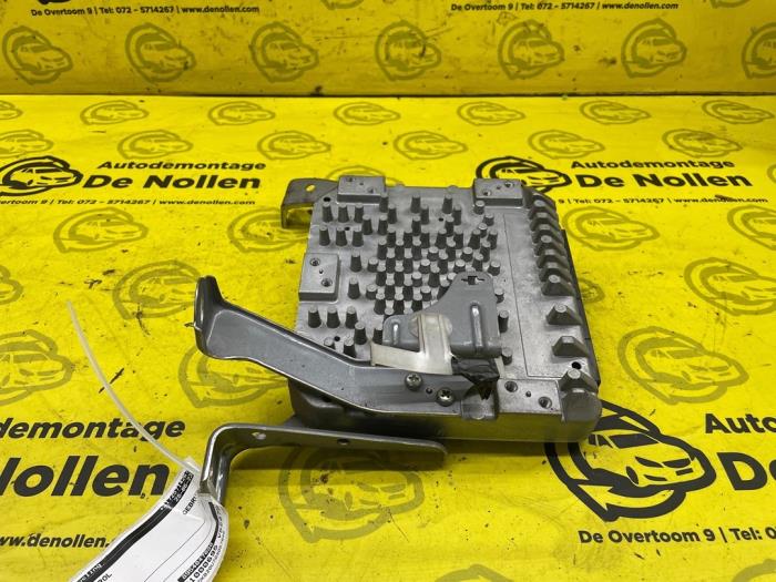 Gebruikte Computer Body Control Toyota Prius (NHW20) 1.5 16V Prijs € 75,00 Margeregeling aangeboden door autodemontage denollen