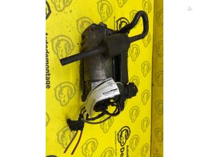 Gebruikte Luchtpomp (Vering) Mercedes S (W220) 3.2 S-320 CDI 24V Prijs € 180,00 Margeregeling aangeboden door de Nollen autorecycling