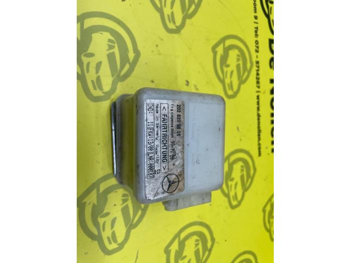 Gebruikte Alarm module Mercedes S (W220) 3.2 S-320 CDI 24V Prijs € 19,50 Margeregeling aangeboden door autodemontage denollen