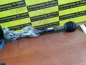 Gebruikte Cardanas rechts-voor (VWA) Skoda Octavia Combi (5EAC) 1.6 TDI GreenTec 16V Prijs € 140,00 Margeregeling aangeboden door de Nollen autorecycling