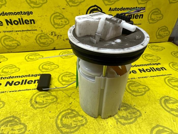 Gebruikte Tank element Pomp Ford Fiesta 6 (JA8) 1.0 EcoBoost 12V Sport Prijs € 49,00 Margeregeling aangeboden door autodemontage denollen