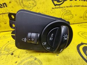 Gebruikte Schakelaar Licht Ford Fusion Prijs € 25,00 Margeregeling aangeboden door de Nollen autorecycling