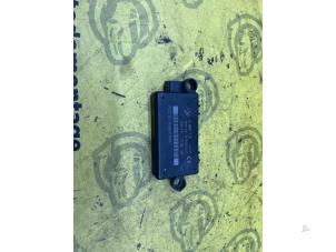 Gebruikte Alarm module BMW 1 serie (E88) 120i 16V Prijs € 19,95 Margeregeling aangeboden door de Nollen autorecycling