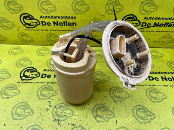 Gebruikte Tank element Pomp Porsche Cayenne (9PA) 3.0 TDI V6 24V Prijs € 125,00 Margeregeling aangeboden door autodemontage denollen