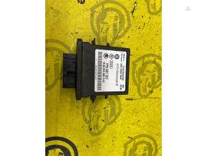 Gebruikte Bochtverlichting Volkswagen Touareg (7PA/PH) 3.0 TDI V6 24V Prijs € 70,00 Margeregeling aangeboden door de Nollen autorecycling