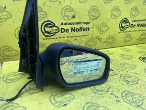 Gebruikte Buitenspiegel rechts Ford Fusion 1.6 16V Prijs € 40,00 Margeregeling aangeboden door de Nollen autorecycling