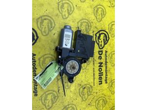 Gebruikte Raammotor Portier Skoda Fabia (6Y5) 1.4i Prijs € 35,00 Margeregeling aangeboden door de Nollen autorecycling