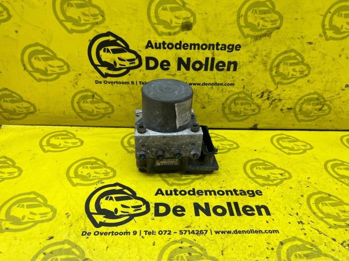 Gebruikte ABS Pomp Renault Megane II CC (EM) 2.0 16V Prijs € 57,00 Margeregeling aangeboden door autodemontage denollen