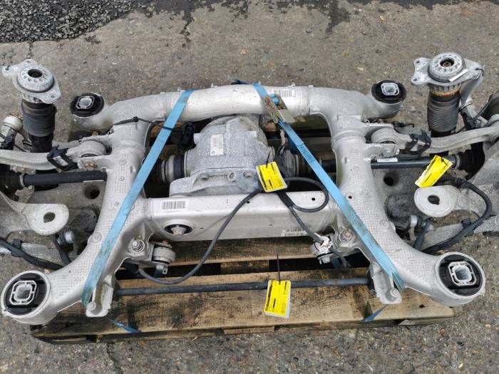 Gebruikte Subframe BMW D5 Touring (F11) 3.0 BiTurbo Prijs € 150,00 Margeregeling aangeboden door autodemontage denollen