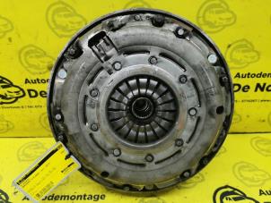 Gebruikte Vliegwiel Mercedes E (C207) E-200 CGI 16V BlueEfficiency Prijs op aanvraag aangeboden door de Nollen autorecycling