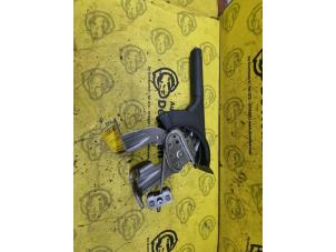 Gebruikte Handrem Mechaniek Opel Agila (B) 1.2 16V Prijs € 40,00 Margeregeling aangeboden door de Nollen autorecycling