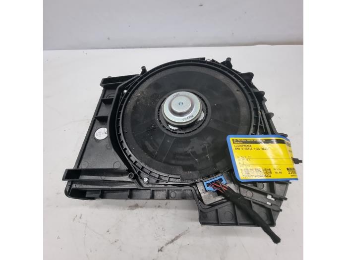 Gebruikte Luidspreker BMW 5 serie (F10) 523i 24V Prijs € 50,00 Margeregeling aangeboden door autodemontage denollen