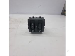 Gebruikte Schakelaar Renault Captur (2R) 1.5 Energy dCi 110 FAP Prijs € 20,00 Margeregeling aangeboden door de Nollen autorecycling