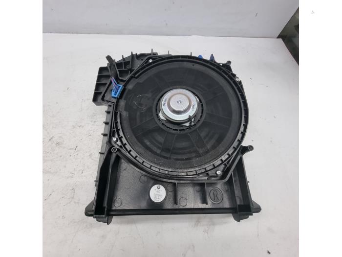 Gebruikte Luidspreker BMW 5 serie (F10) 523i 24V Prijs € 50,00 Margeregeling aangeboden door autodemontage denollen