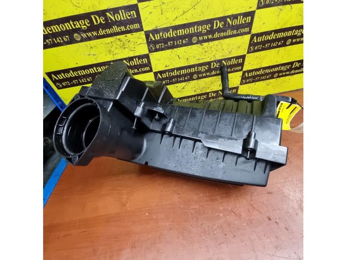 Gebruikte Luchtfilterhuis Volkswagen Tiguan (5N1/2) 2.0 TSI 16V 4Motion Prijs € 50,00 Margeregeling aangeboden door autodemontage denollen