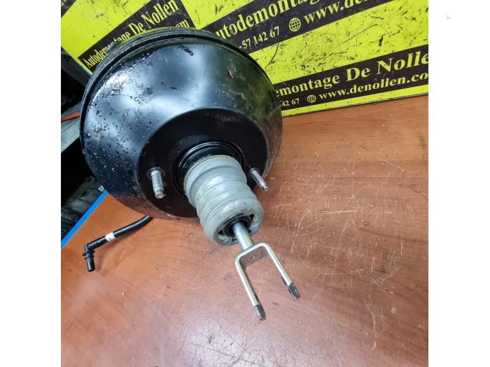 Gebruikte Rembooster BMW 1 serie (F21) 116i 1.5 TwinPower 12V Prijs € 100,00 Margeregeling aangeboden door autodemontage denollen