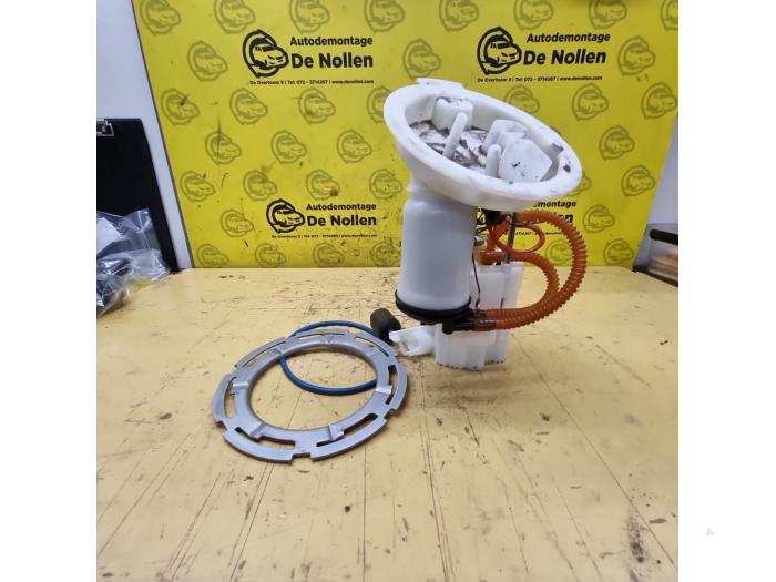 Gebruikte Benzinepomp BMW 1 serie (F21) 116i 1.5 TwinPower 12V Prijs € 72,60 Inclusief btw aangeboden door autodemontage denollen