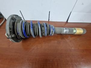 Gebruikte Mac Phersonpoot links-voor BMW 1 serie (F21) 116i 1.5 TwinPower 12V Prijs op aanvraag aangeboden door de Nollen autorecycling