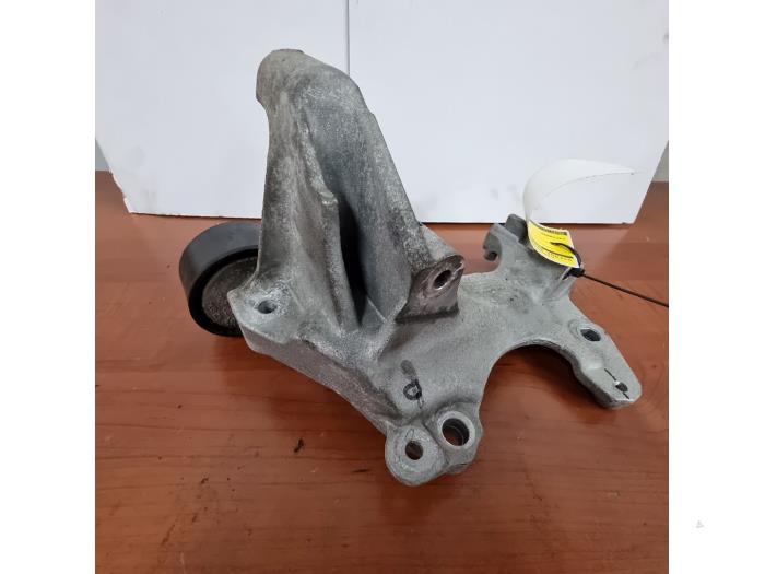 Gebruikte Spanner multiriem Dacia Sandero II 0.9 TCE 12V Prijs € 50,00 Margeregeling aangeboden door autodemontage denollen