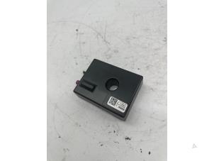 Gebruikte Antenne Mini Mini Convertible (F57) 1.5 12V Cooper Prijs € 25,00 Margeregeling aangeboden door de Nollen autorecycling