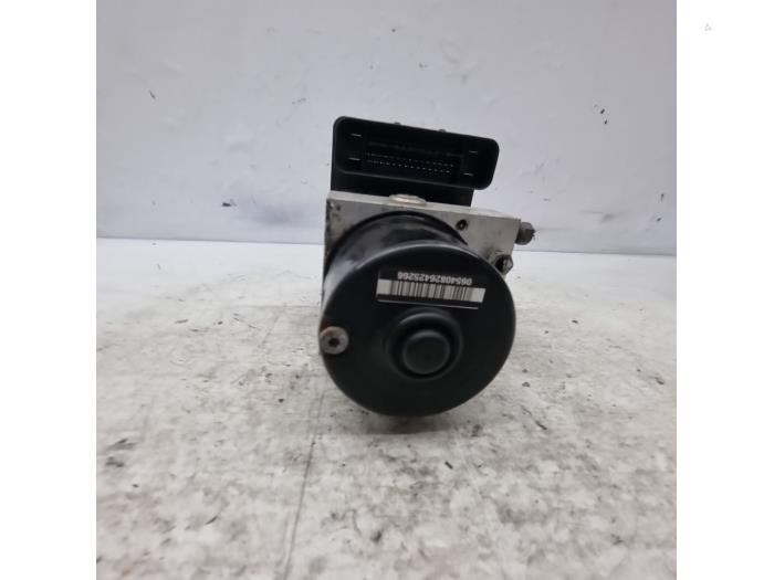 Gebruikte ABS Pomp Volvo V50 (MW) 1.6 16V Prijs € 38,00 Margeregeling aangeboden door autodemontage denollen