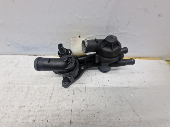 Gebruikte Thermostaathuis Volkswagen Polo V (6R) 1.4 GTI 16V Prijs € 25,00 Margeregeling aangeboden door autodemontage denollen