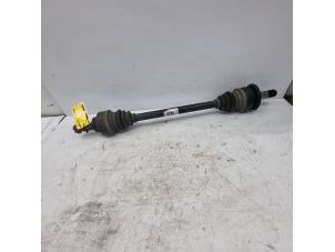 Gebruikte Aandrijfas links-achter BMW 1 serie (F21) 116i 1.6 16V Prijs € 75,00 Margeregeling aangeboden door de Nollen autorecycling