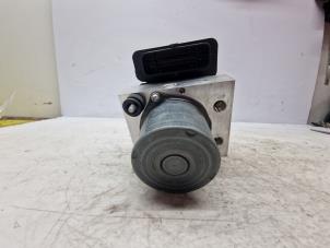 Gebruikte ABS Pomp Renault Zoé (AG) R135 Prijs op aanvraag aangeboden door de Nollen autorecycling