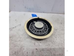 Gebruikte Luidspreker Peugeot 208 I (CA/CC/CK/CL) 1.2 Vti 12V PureTech Prijs op aanvraag aangeboden door de Nollen autorecycling