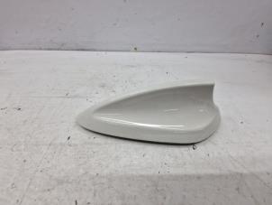 Gebruikte Antenne BMW 1 serie (F20) 116d 1.5 12V TwinPower Prijs op aanvraag aangeboden door de Nollen autorecycling