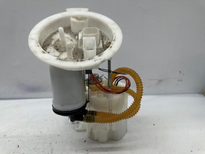 Gebruikte Benzinepomp BMW 1 serie (F20) 116i 1.5 12V Prijs € 62,50 Margeregeling aangeboden door autodemontage denollen