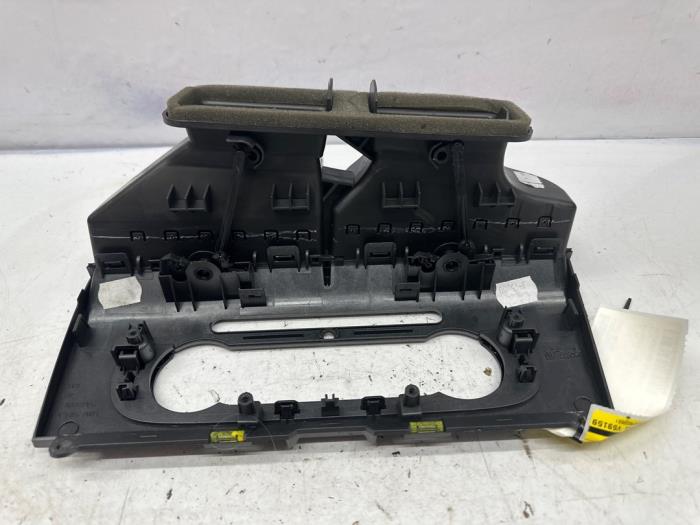 Luchtrooster Dashboard van een Seat Altea XL (5P5) 2.0 TDI 16V 2015