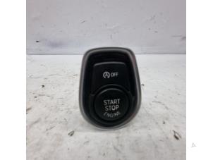 Gebruikte Start/Stop schakelaar BMW 1 serie (F20) 118i 1.5 TwinPower 12V Prijs € 24,20 Inclusief btw aangeboden door de Nollen autorecycling