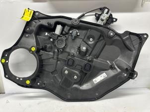 Gebruikte Ruitmechaniek 4Deurs rechts-voor Mazda CX-3 (DJ/DK) 2.0 SkyActiv-G 120 Prijs € 90,00 Margeregeling aangeboden door de Nollen autorecycling