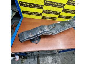 Gebruikte Bumperbalk voor BMW 1 serie (F21) 116i 1.6 16V Prijs € 57,95 Margeregeling aangeboden door de Nollen autorecycling