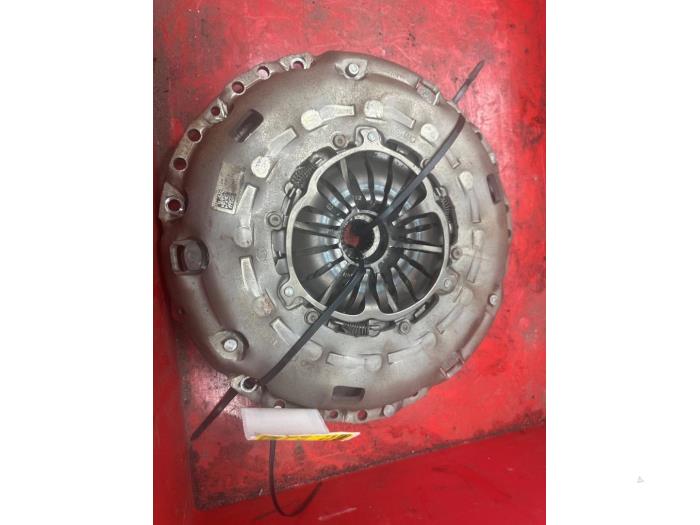 Gebruikte Koppelingsset (compleet) Volkswagen Tiguan (5N1/2) 2.0 TDI 16V Blue Motion Prijs € 75,00 Margeregeling aangeboden door autodemontage denollen