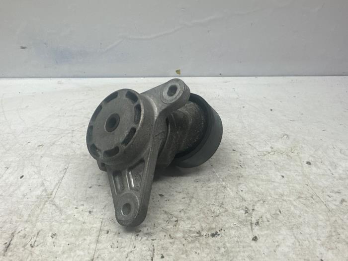 Gebruikte Spanner multiriem Volkswagen Tiguan (5N1/2) 2.0 TDI 16V Blue Motion Prijs € 25,00 Margeregeling aangeboden door autodemontage denollen