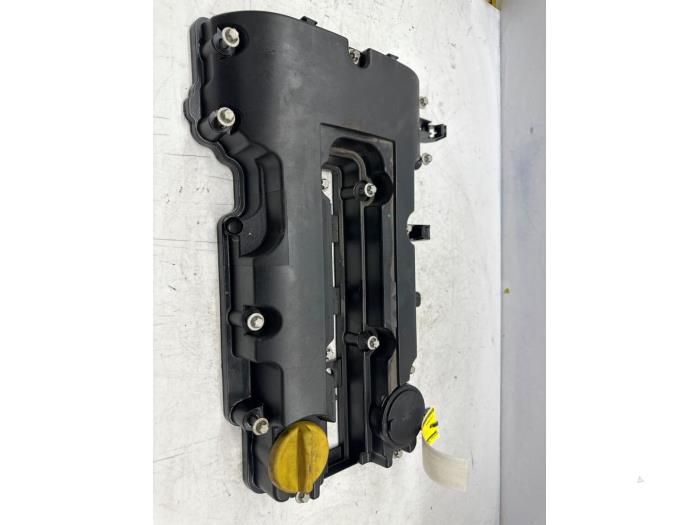 Gebruikte Kleppendeksel Opel Corsa E 1.4 Turbo 16V Prijs € 75,00 Margeregeling aangeboden door autodemontage denollen