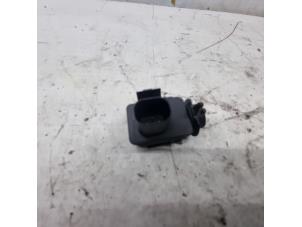 Gebruikte Diversen Mini Countryman (F60) 1.5 TwinPower Turbo 12V Cooper SE ALL4 Prijs € 30,00 Margeregeling aangeboden door de Nollen autorecycling