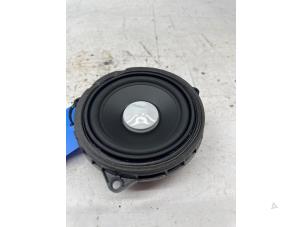 Gebruikte Speaker Mini Countryman (F60) 1.5 TwinPower Turbo 12V Cooper SE ALL4 Prijs € 70,00 Margeregeling aangeboden door de Nollen autorecycling