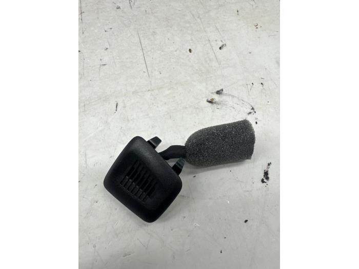 Gebruikte Microfoon Mini Countryman (F60) 1.5 TwinPower Turbo 12V Cooper SE ALL4 Prijs € 12,50 Margeregeling aangeboden door autodemontage denollen