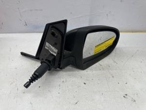 Gebruikte Buitenspiegel rechts Mitsubishi Colt (Z2/Z3) 1.1 12V Prijs € 30,00 Margeregeling aangeboden door de Nollen autorecycling