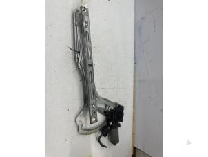 Gebruikte Raammechaniek 2Deurs rechts-voor Mercedes CLK (C208) 2.3 230K 16V Prijs € 49,95 Margeregeling aangeboden door de Nollen autorecycling