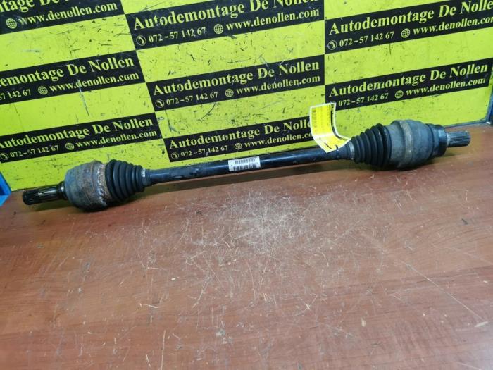 Gebruikte Steekas rechts-achter Volvo XC70 (SZ) XC70 2.4 T 20V Prijs € 50,00 Margeregeling aangeboden door autodemontage denollen