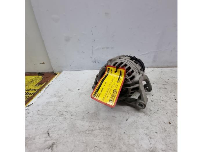 Gebruikte Dynamo Renault Kangoo (KC) 1.4 Prijs € 40,00 Margeregeling aangeboden door autodemontage denollen