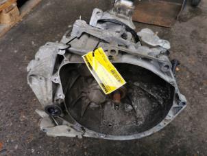 Gebruikte Versnellingsbak Peugeot 308 SW (L4/L9/LC/LJ/LR) 1.2 12V e-THP PureTech 130 Prijs € 550,00 Margeregeling aangeboden door de Nollen autorecycling