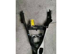 Gebruikte Middenconsoles BMW 1 serie (F20) 116i 1.5 12V Prijs € 125,00 Margeregeling aangeboden door de Nollen autorecycling